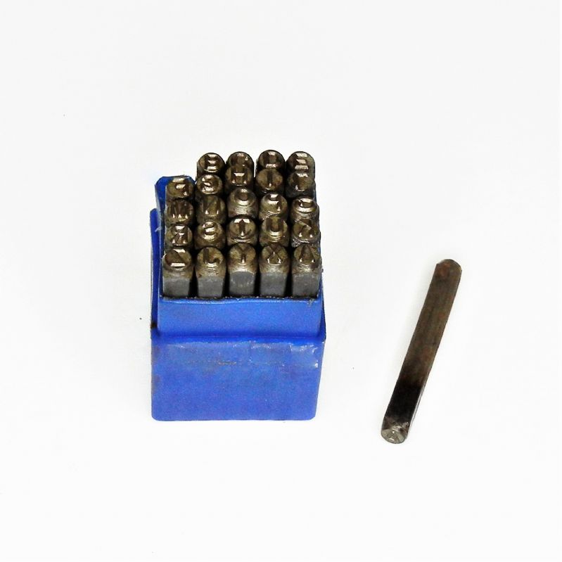 punzoni alfabeto in acciaio 25 lettere din 1451 H: mm. 4 x 60