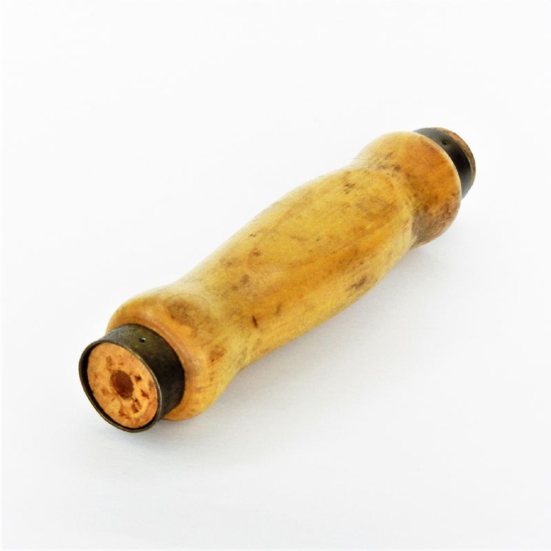 manico in faggio a doppia ghiera lunghezza 150 mm.