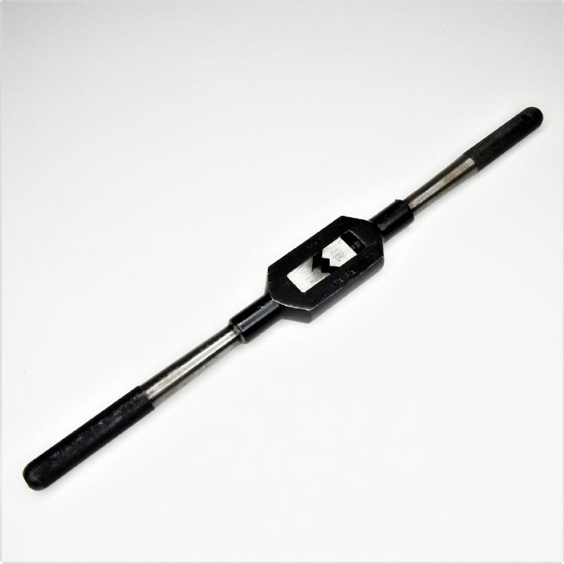 giramaschi regolabile Heko grandezza 3 per maschi con quadro da 4,9 a 12 mm. lungh. 390,5 mm.